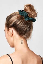Watch this super easy tutorial on how to make a scrunchie. 15 Vibrant Adorable Scrunchie Hairstyles In Different Styles Lifestyle