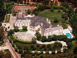 Your new house is in a safe neighborhood where you can live an active and engaged life. Have We Got A Golf Course House For New Los Angeles Cc Member Clippers Owner This Is The Loop Golf Digest
