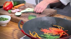 Wer authentisch mit dem wok kochen bzw. Wok Richtig Braten Youtube