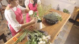 Check spelling or type a new query. Rumah Kreasi Erlangga Merangkai Bunga Tema Country Youtube