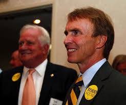 Todd Hollenbach's Instagram, Twitter & Facebook