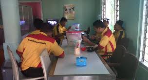 Maybe you would like to learn more about one of these? 3 Unique Rumah Makan Nyampleng Rumah