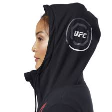 Own the official reebok ufc fight night walkout hoodie worn with pride by all ufc fighters on fight night. Ufc Fight Night Blank Walkout Hoodie Black Fighters Europe Com