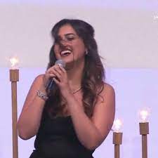 نوران سلام صحفية مصرية، تعمل حالياً في قناة بي بي سي عربية ، عملت في عدة وسائل إعلام، من بينها قناة الجزيرة و بي بي سي وتلفزيون الحياة، كمحررة أخبار ومترجمة ومراسلة صحفية في وقت واحد. Nouran Khalil Ù†ÙˆØ±Ø§Ù† Ø®Ù„ÙŠÙ„ Nouran Khalil Ù†ÙˆØ±Ø§Ù† Ø®Ù„ÙŠÙ„