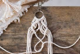 Diy Porte Cles Macrame Les Petits Boudins Le Blog Modeles De Macrame Gratuit Modeles De Macrame Porte Cle