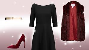 Es gibt viele, vielfältige schwarzes strickkleid kombinieren. Schwarzes Kleid Kombinieren Ein Kleid Drei Looks