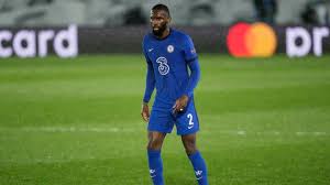 Worried chelsea defender rudiger rushed across to check on the man's welfare, attempting to help him as he sheepishly took to his feet while looking as if he had miraculously escaped a severe outcome. Chelsea Eroffnet Neue Vertragsgesprache Mit Antonio Rudiger