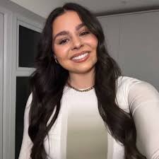 Phoebe James (@phoebejames__)