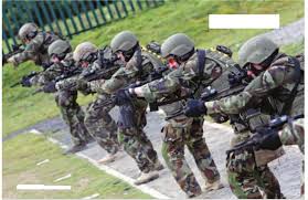 Irish Army Rangers Doing Some Plinking At The Range 952x619 R Militaryporn Army Rangers Military Soldiers Army