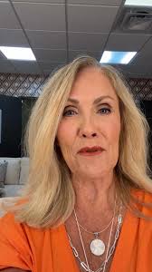 Shari Marcus Jewelry 1PMET, Oro Mio Gold 2pmET, Victoria Wieck 3pmET