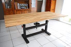 table industriel avec plateau en bois et pied etabli table salle a manger salle a manger industrielle table chene massif