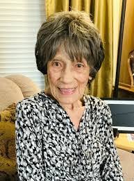 Elaine Erwin's Instagram, Twitter & Facebook