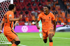 90' el árbitro agregará cuatro minutos más. Holland 2 0 Austria Euro 2020 Memphis Depay And Co Book Last 16 Spot Daily Mail Online