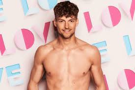 It comes after mailonline revealed on friday that mannequin and luxurious occasions host, aaron francis, was the primary islander to be unveiled. T Q9tagf38lv4m