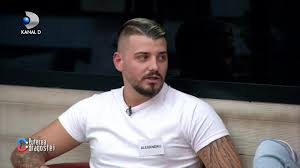 Reglade de conturi la puterea dragostei! Un Nou Concurent Alexandru A Intrat In Casa Puterea Dragostei O Concurenta E Gata Sa Isi Lase Iubitul Pentru El Kanal D Romania