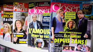 Julie gayet a délaissé les tapis rouges le temps de se rendre au salon de l'automobile qui se déroule à porte de versailles. President S Affair Tests French Tolerance For Paramours