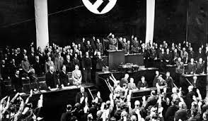 In der historischen forschung besteht die einhellige auffassung, dass er hier die öffentlichkeit über seine politischen pläne täuschte. 16 05 2008 Der Heuchler Tageszeitung Junge Welt
