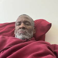 Hello Beautiful I'm Tommy from Delaware maybe we can chat sometime  (302)612-9117..Whatsapp