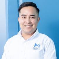 100+ perfiles de «Aron Contreras»