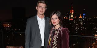 Hayden is reclusive and off the grid. Rachel Bilson And Hayden Christensen Split Rachel Bilson Hayden Christensen Break Up After 9 Years