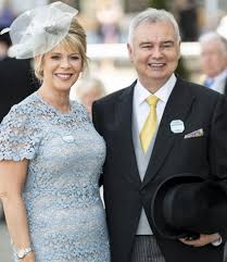 Eamonn holmes official facebook page tv presenter & radio host See Eamonn Holmes And Ruth Langsford S Amazing 10th Wedding Anniversary Cake