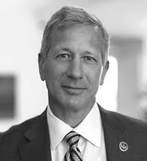 Congratulations to Kiewit Luminarium board members Lance Fritz and Connie  Ryan, who were both inducted into the Omaha Business Hall of Fame this  week! Every year, the Greater Omaha Chamber recognizes Omaha-area