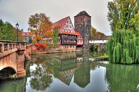 Https Flic Kr P 7dxmkh Hangman Bridge Nuremberg Herbststimmung Am Henkersteg In Nurnberg Aut Autumn Destinations Nuremberg Germany Cool Places To Visit
