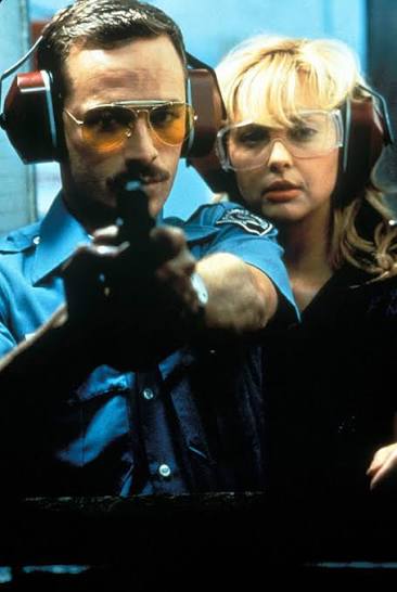 Normal Life (1996) | ČSFD.cz