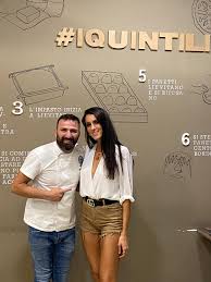 Giuseppe porro è il sito web di gossip e cronaca rosa. Valentina Vignali A Cena Col Fidanzato Alla Pizzeria Iquintili Viviroma