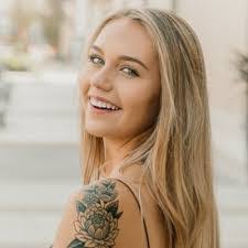 Ashley Willoughby's Instagram, Twitter & Facebook