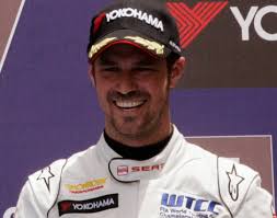 Starting out in the french porsche cup in 1997, monteiro starred in the country's formula 3 championship. Caras Tiago Monteiro Desafio Os Portugueses A Levarem A Bandeira Nacional Ao Circuito Da Boavista