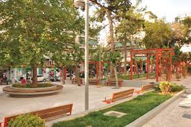 Genitive singular form of βαρνάβας (varnávas). Sthn Plateia Barnaba 8a Breis Ena Apo Ta Kalytera Falafel Ths Polhs Lifo