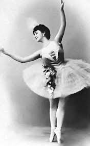 Smarturl.it/ellanoestuyaremix rochy rd reúne a myke towers y a nicki nicole en el remix de ella no es tuya alexandra hatcu es la protagonista del video clip oficial. Mathilda Kschessinska Prima Ballerina Assoluta And Mistress Of Czar Nicholas Ii Before His Marriage To Czarina Alexandra Mother Ballet Ruso Bailarinas Danza