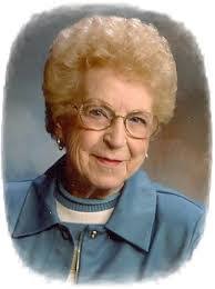 Amanda Pingel's Instagram, Twitter & Facebook