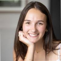 Rachel Pryor's Instagram, Twitter & Facebook