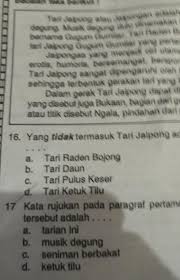Kata penghubung intrakalimat yaitu kata yang menghubungkan kata dengan kata dalam sebuah kalimat. Kata Rujukan Pada Paragraf Pertama Teks Tersebut Adalah Brainly Co Id