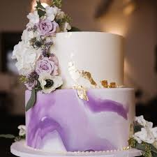 Purple Two Tier Wedding Cake With Gold Foil Accents And White And Purple Floral Designs By Ecbg Wedding Cake Mariage Purple Wedding Cakes Purple Cakes Birthday