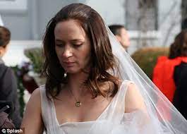 Blunt and krasinski began dating in 2008 and became engaged in august 2009, then married the following year. Emily Blunt Is A Blushing Bride Again On Set Of Latest Movie With Jason Segel Daily Mail Online