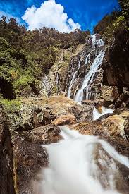 Especially those in east malaysia, it is no doubt that tourists from all over the world flock to sabah and sarawak for its spectacular waterfalls that envelope their tranquil rainforests. Chemerong Waterfall Terengganu Malaysia One Of The Best Waterfall Places In Malaysia