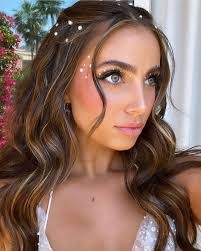 Ashley Lemon's Instagram, Twitter & Facebook