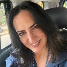 Monica Marulanda's Instagram, Twitter & Facebook