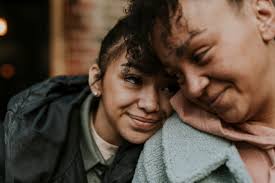 Louise (Banks) Lewis 💙 (@LouiseLewisNHS)