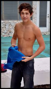 He was born in 1996 in texas to. Austin Mahone Shirtless Austin Mahone Austin Austin Mohone
