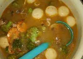 When shopping for fresh produce or meats, be certain to take the time to ensure that the texture, colors, and quality of the food you buy is the best in the batch. Resep Gurih Tom Yam Pedas Sederhana