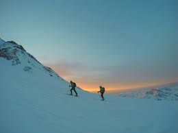 Piramide vincent) (4,215 m (13,829 ft)) is a mountain of the pennine alps, located on the border between the italian regions of aosta valley and piedmont. Sci Alpinismo Estivo Piramide Vincent Visitmonterosa Visitmonterosa