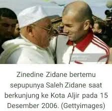 See more of zinedine zidane #5 on facebook. Buku Zinedine Yazid Zidane Adalah Seorang Muslim Yang ÙÙŠØ³Ø¨ÙˆÙƒ