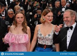 When she was thirteen and half years old, she decided to accompany one of her friends to an audition. Sara Forestier Arnaud Desplechin Lea Seydoux Redaktionelles Foto Bild Von Weide Unterhaltung 166133291