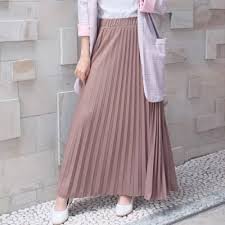 Warna yang cocok dengan warna dusty pink. 8 Rekomendasi Rok Plisket Yang Sedang Hits Ini Pasti Sulit Untuk Kamu Tolak