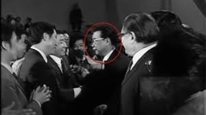Jun 18, 2021 · 警方表示，劫匪为深肤色、年龄约 30 岁，部分秃头，最后一次被看到时身穿黑色夹克、黑色裤子及黑色球鞋，呼吁知情者积极提供线索。 big summer sale！野花牌绿蜂胶, 价值$100健康好礼免费拿！ 90å¹´æ˜¥æ™šæ±Ÿæ³½æ°'æ„åœ¨å®‹ç¥–è‹±æŽé¹åœ¨æ±Ÿèº«åŽè¯´ ç»„å›¾ è€…è¡Œå­™ çº¢æœå²æœˆ çœ‹ä¸­å›½ç½' ç§»åŠ¨ç‰ˆ