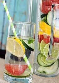 10 Delicieuses Recettes Detox Pour Nettoyer Votre Corps Et Bruler Les Graisses Health Natural Remedies Recettes Detox Recettes A Base D Eau Boissons Saines